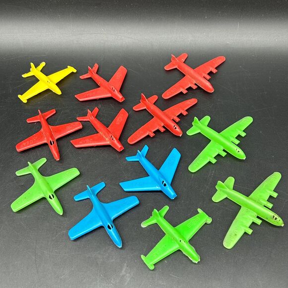 Vintage USA Plastic Airplanes USAF Fighter Jets Dime Store Lot (A) - Picture 1 of 7